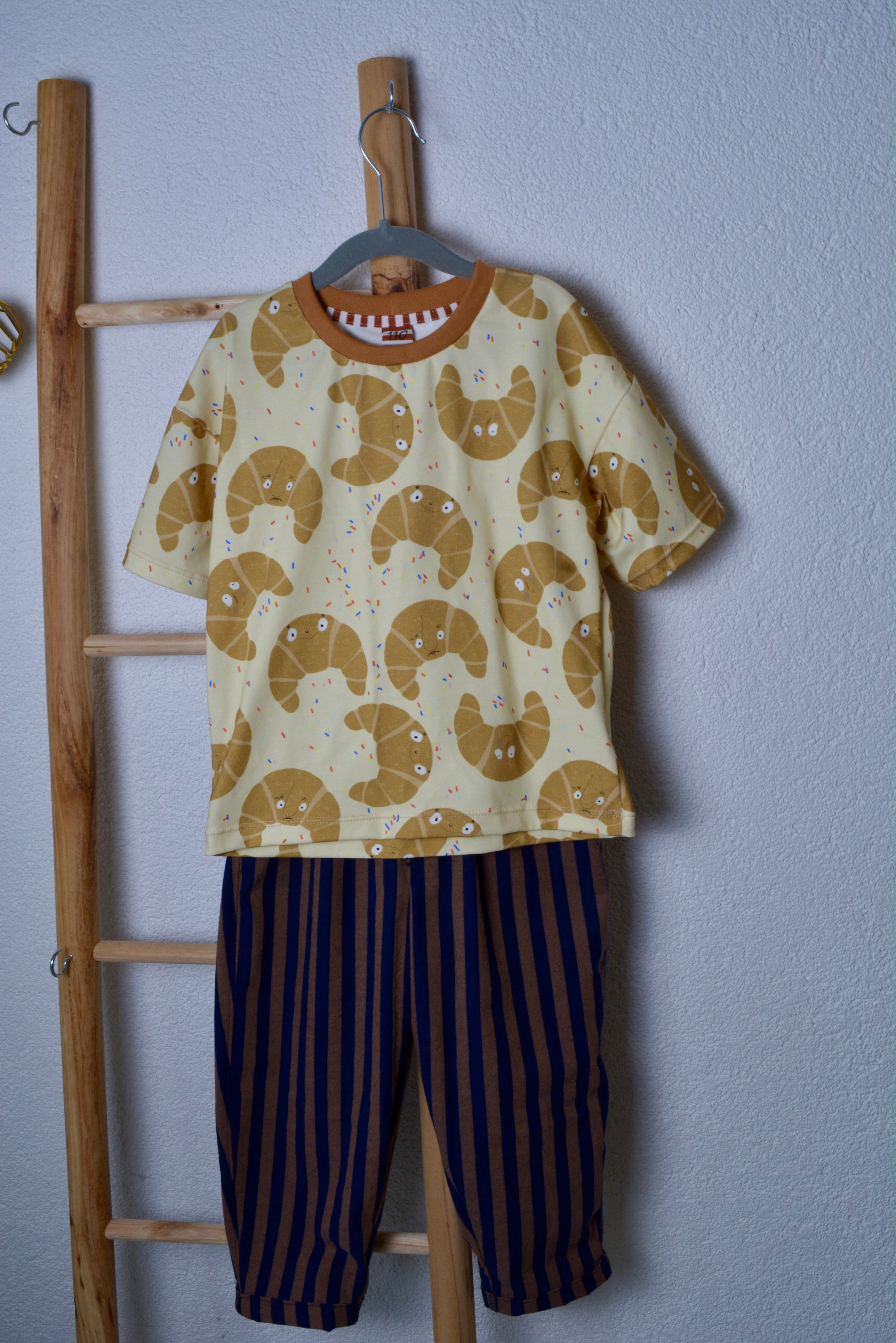CROISSANT CLUB Oversized Shirt
