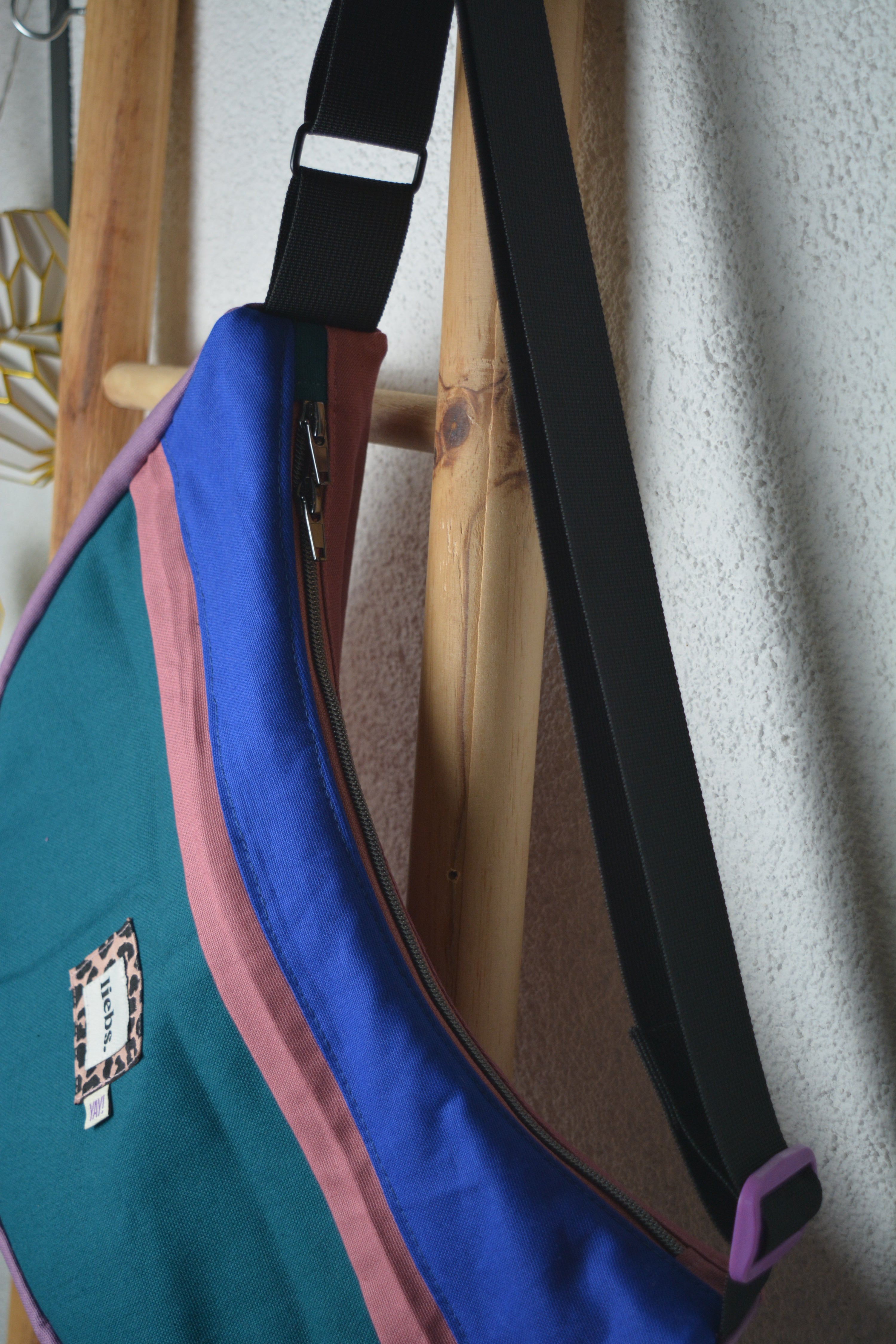 Halbmond Tasche "Ocean Pop"