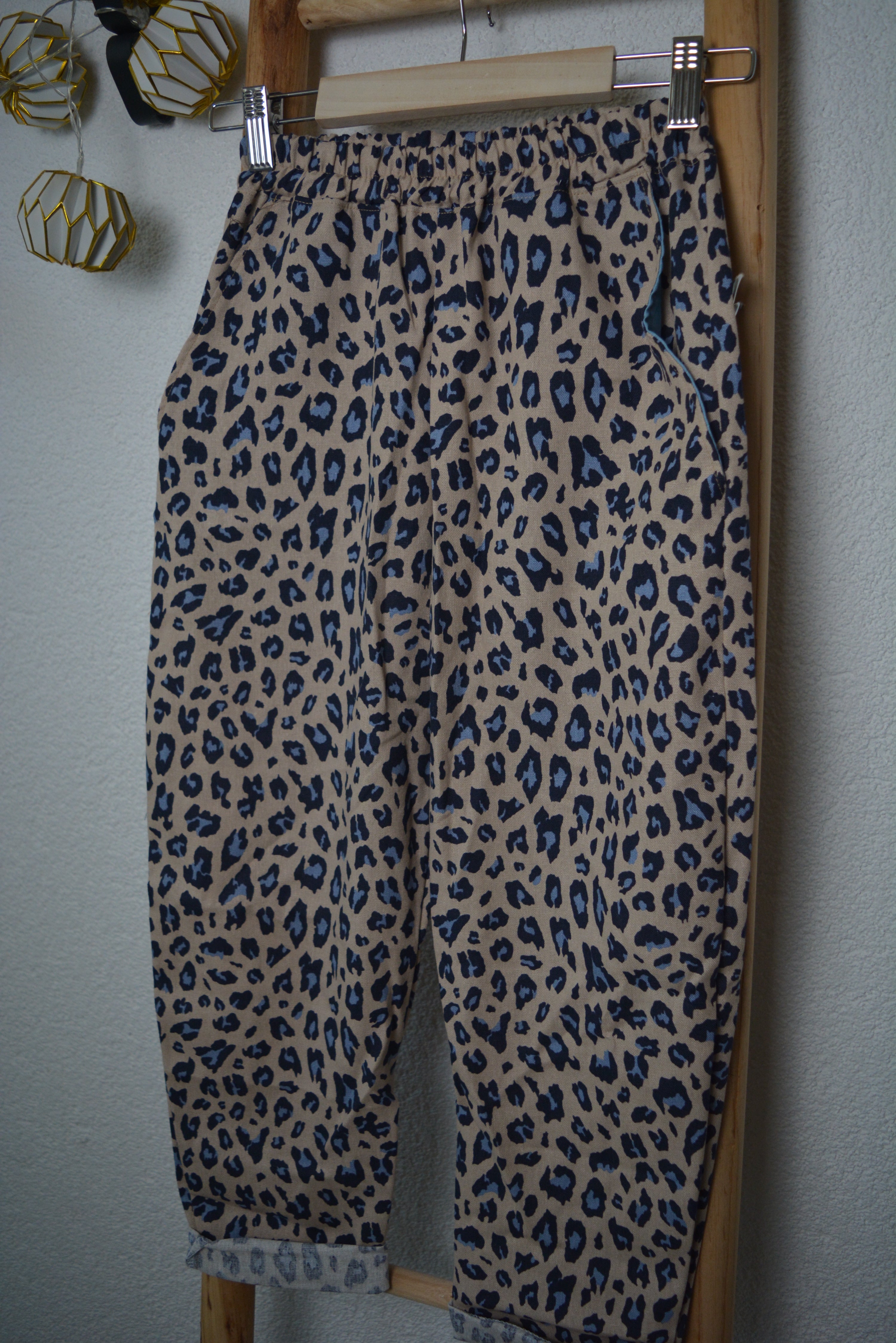 Blue Leo Hose