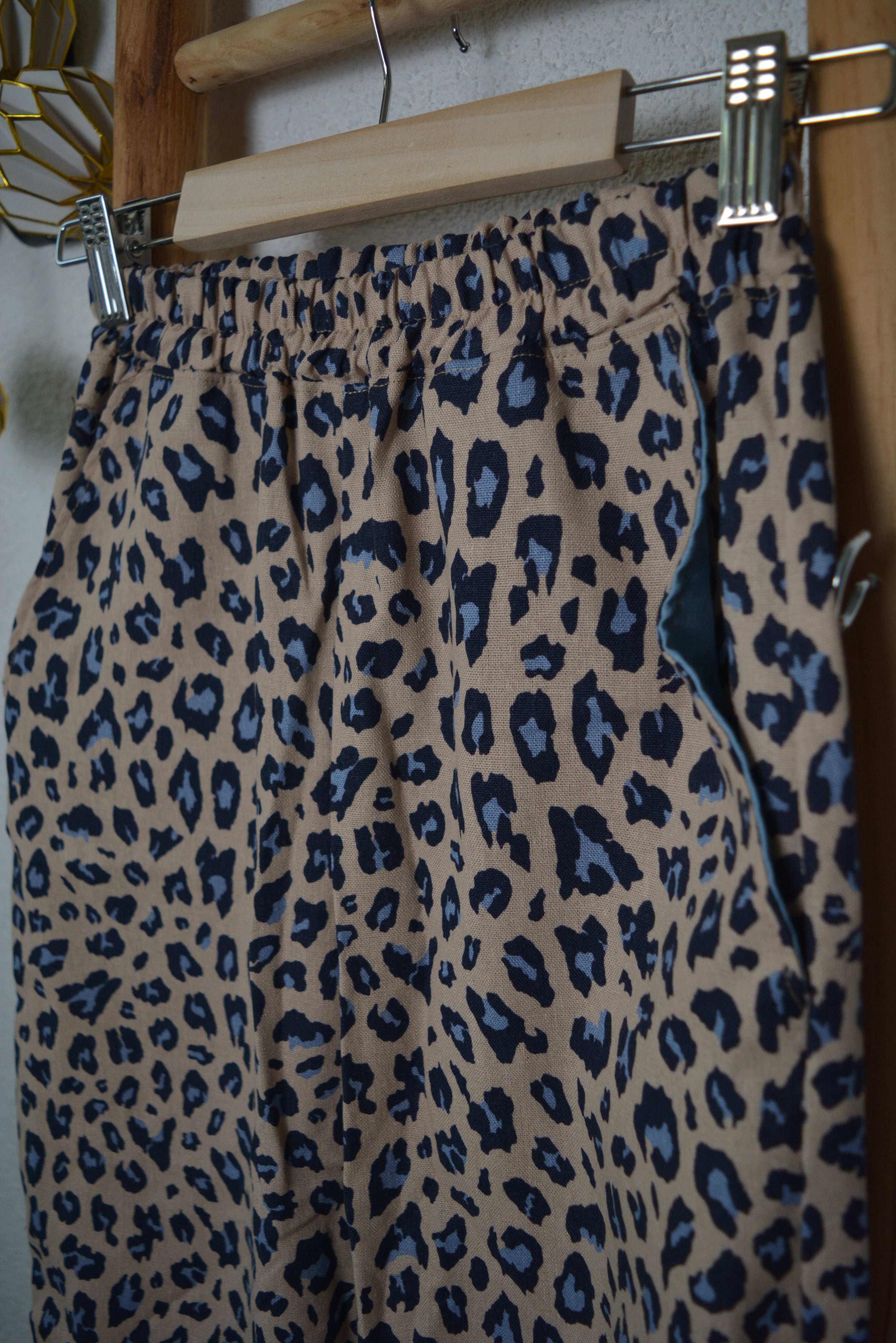Blue Leo Hose