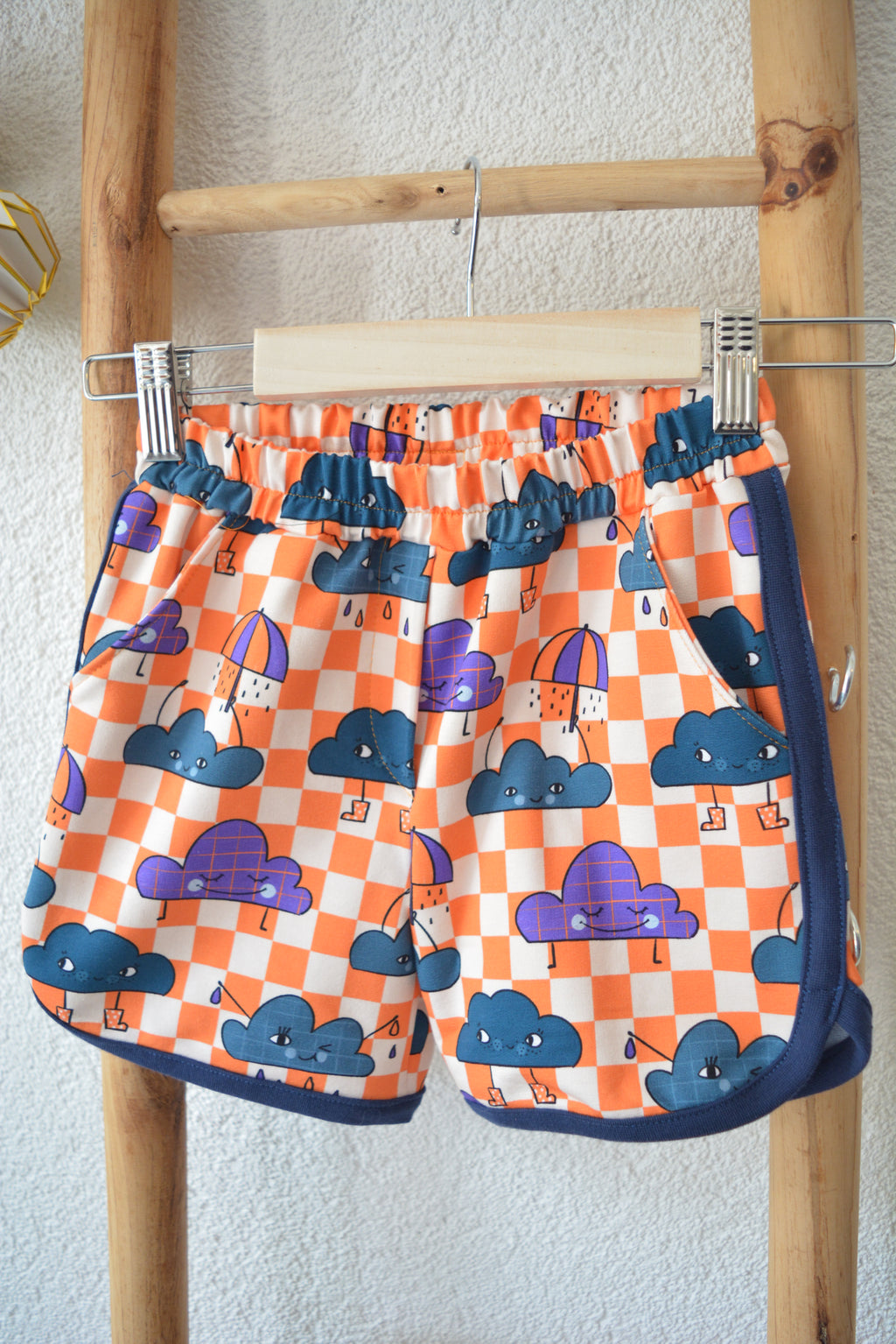 Wolkentreff Retro Shorts