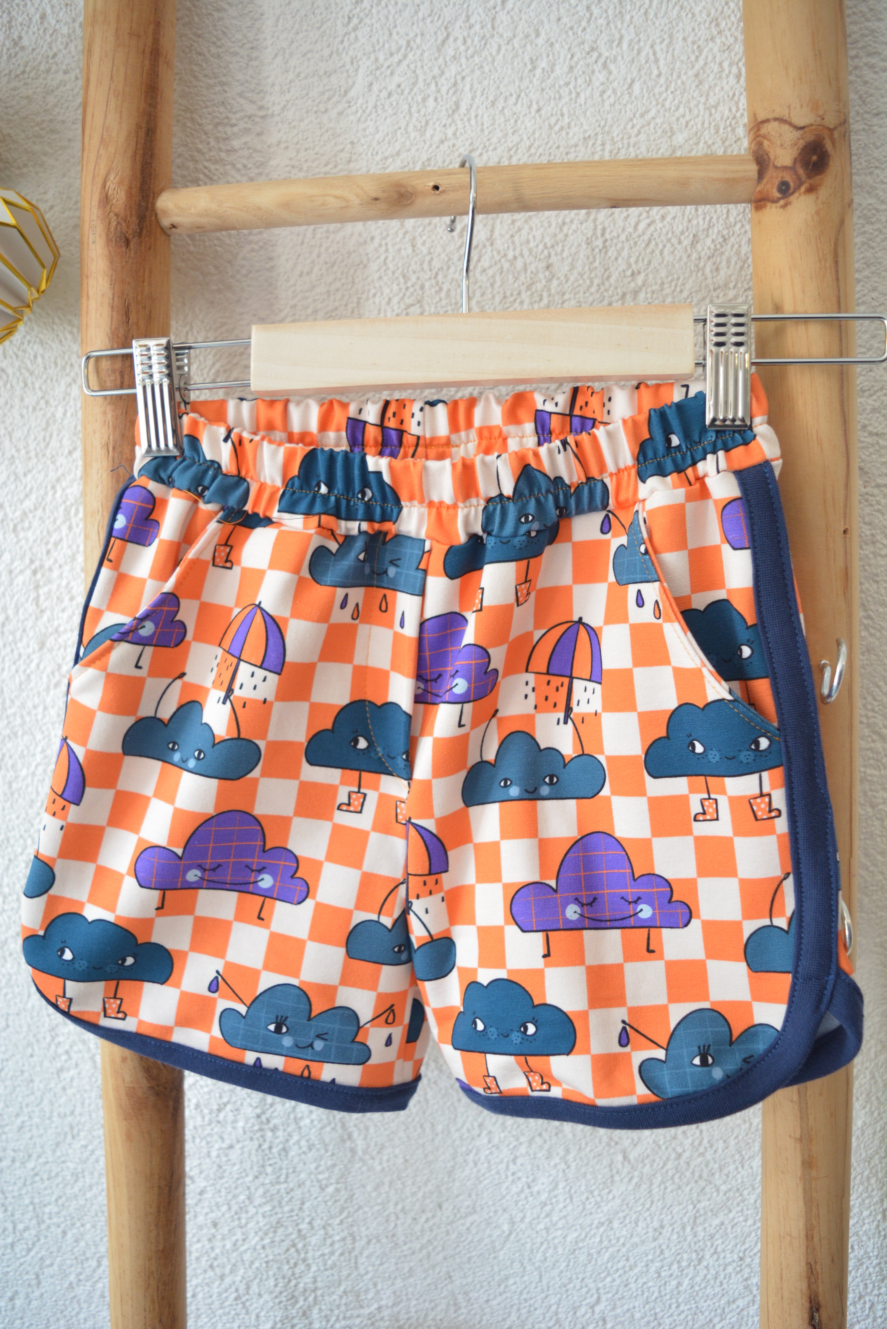 Wolkentreff Retro Shorts