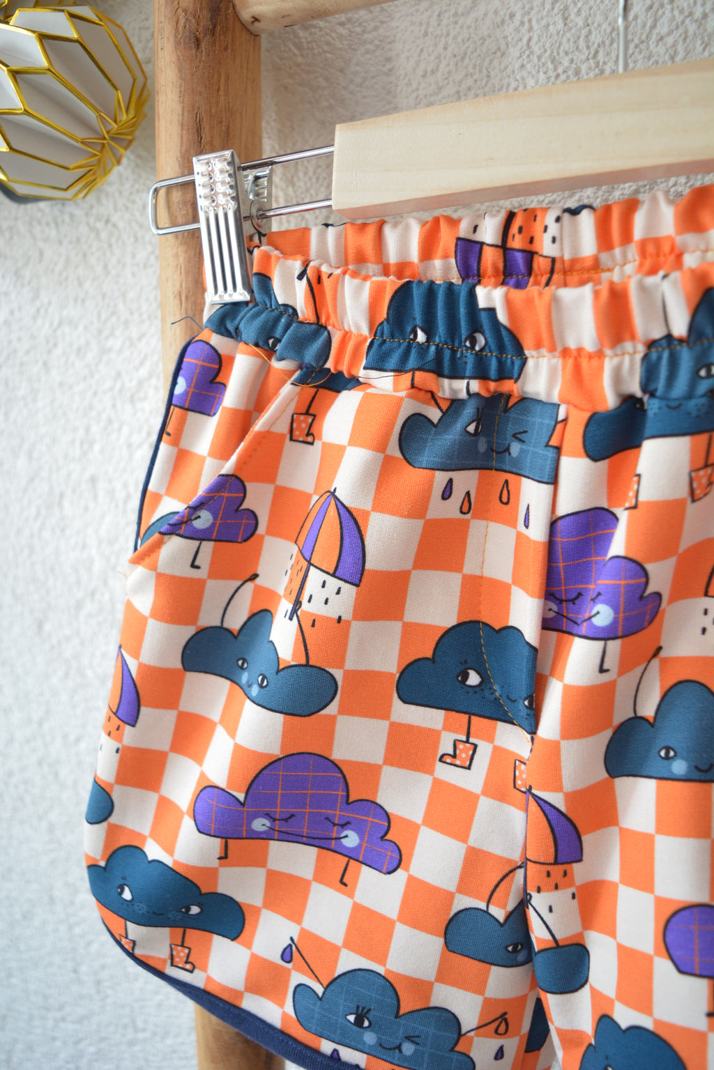Wolkentreff Retro Shorts