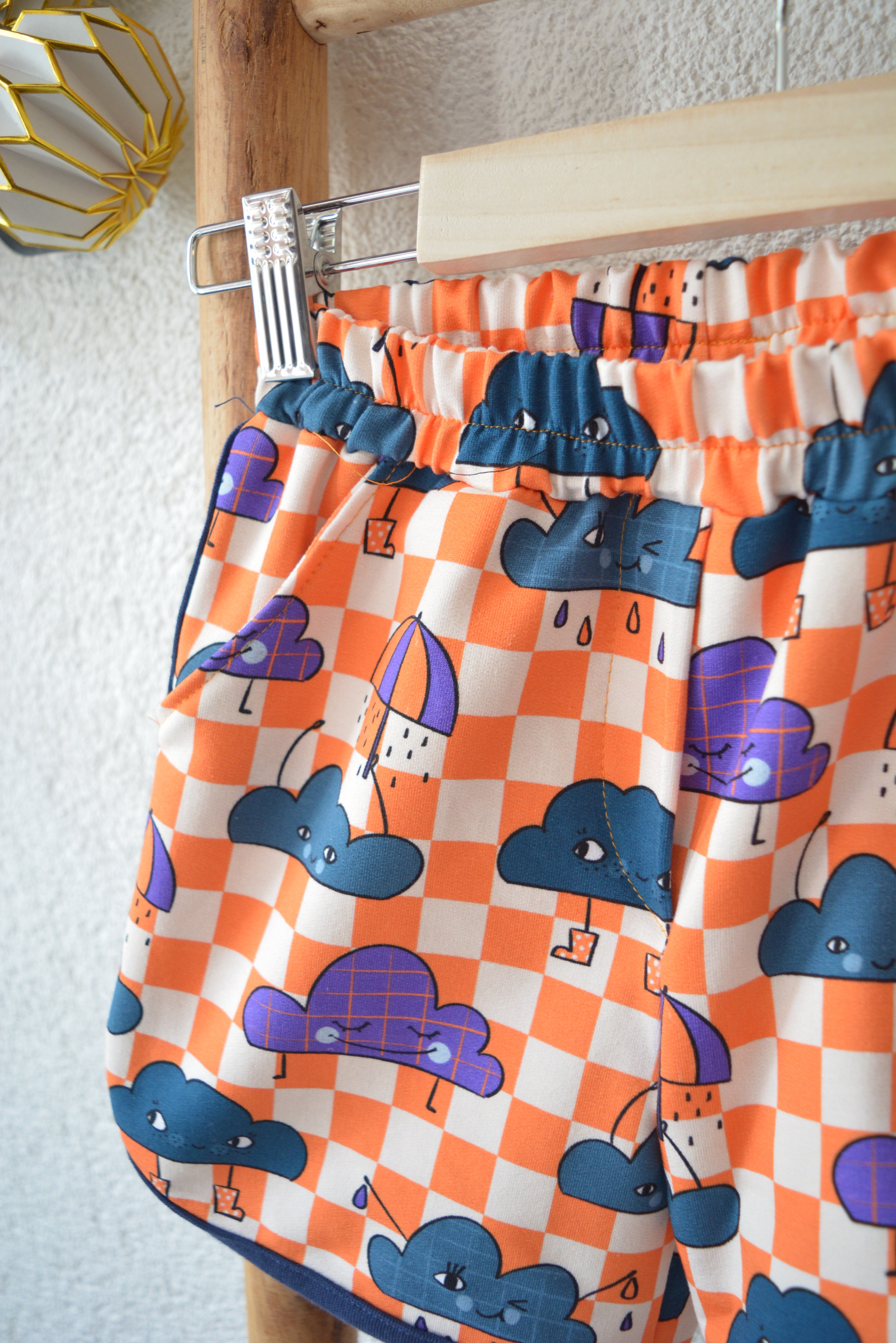 Wolkentreff Retro Shorts