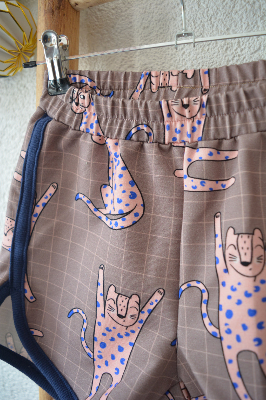 Leopardenbande Retro Shorts