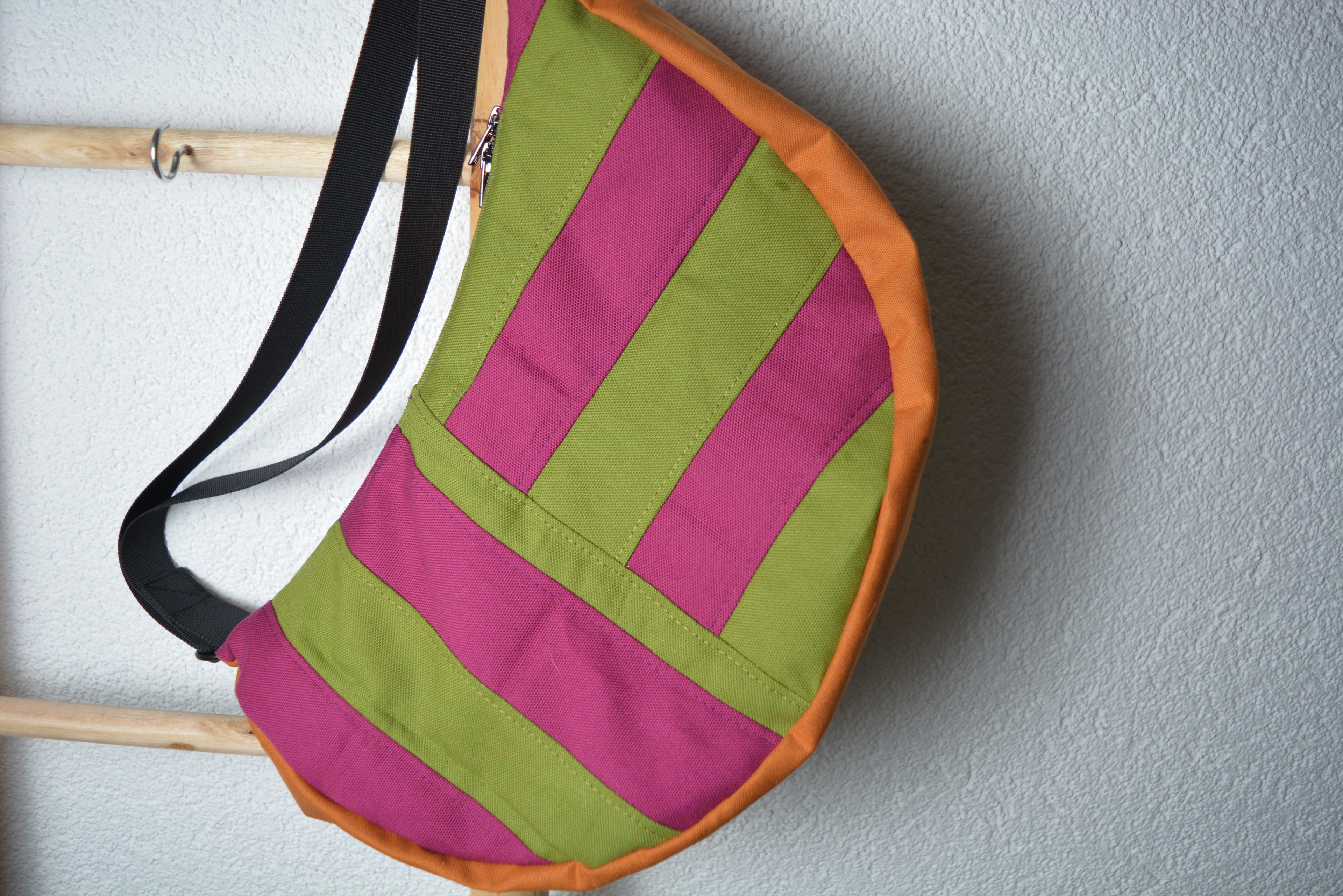 Halbmond Tasche Liebs