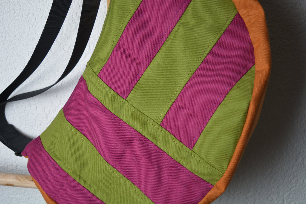 Halbmond Tasche Liebs