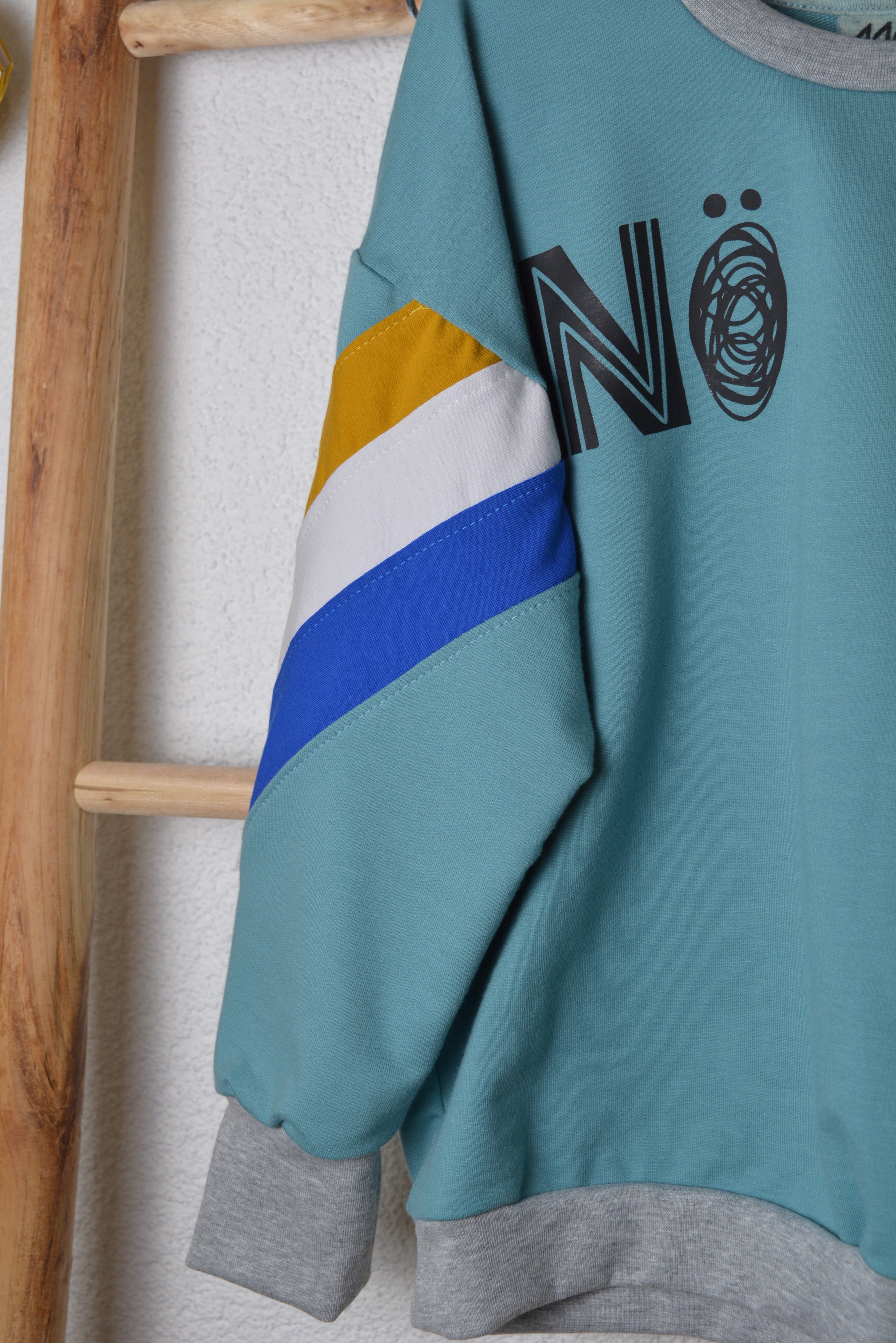 NÖ Sweater