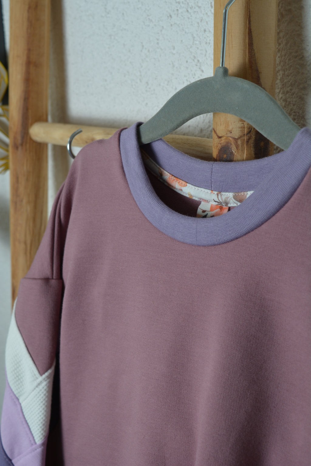 LILAC LINES Sweater