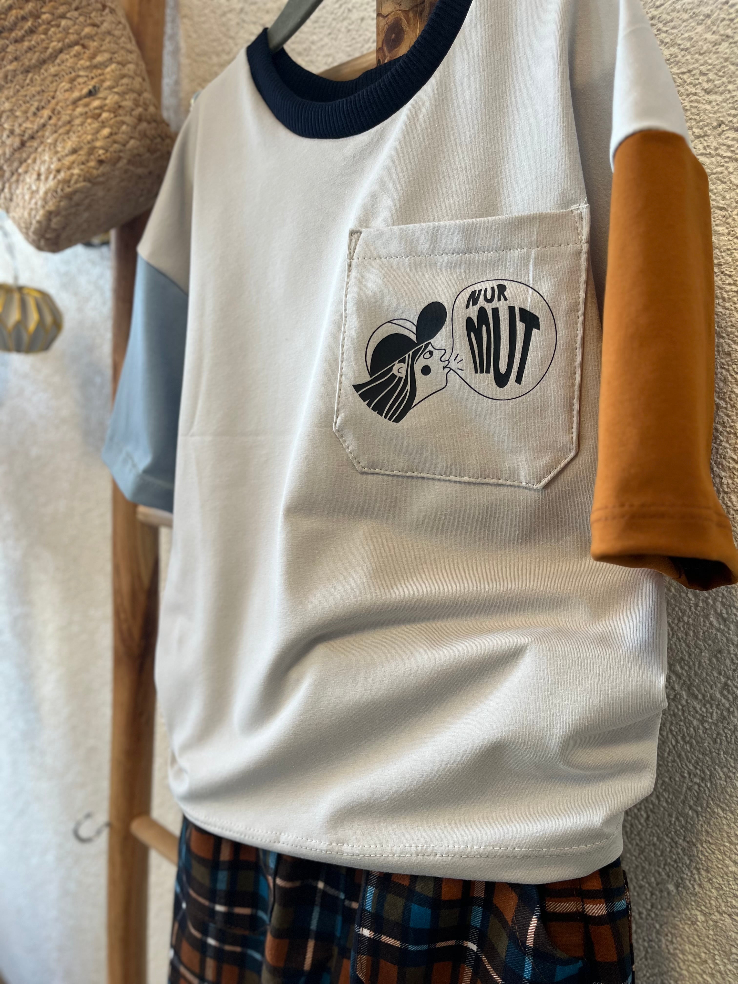 Oversized T-Shirt „Mutig“